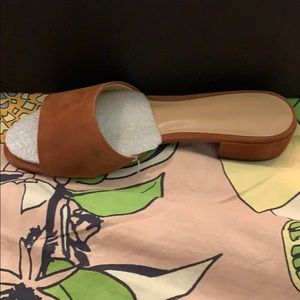 Banana republic low heel slide